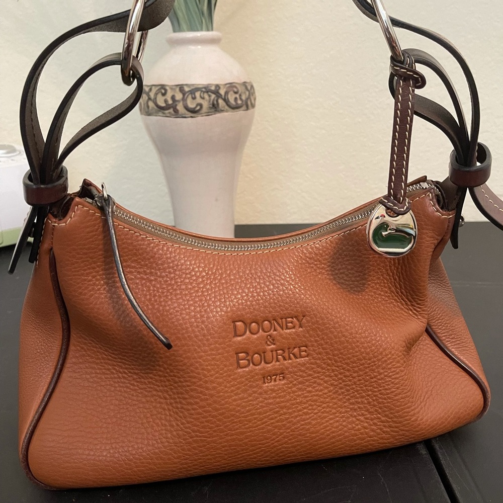 DOONEY & BURKE 1975 Signature Bag